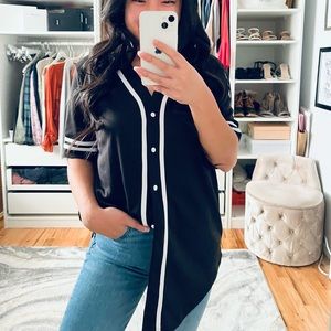 FOREVER 21 Baseball Sport Button Down Top